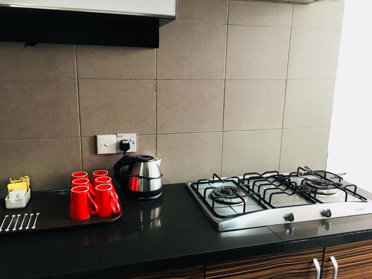 Likas Square - Kk Apartment Suite كوتا كينابالو المظهر الخارجي الصورة